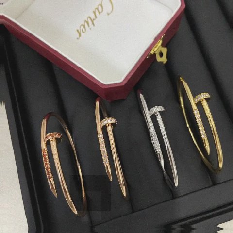 Counterfeit Cartier KDSZL0007 056 detail view visual reference