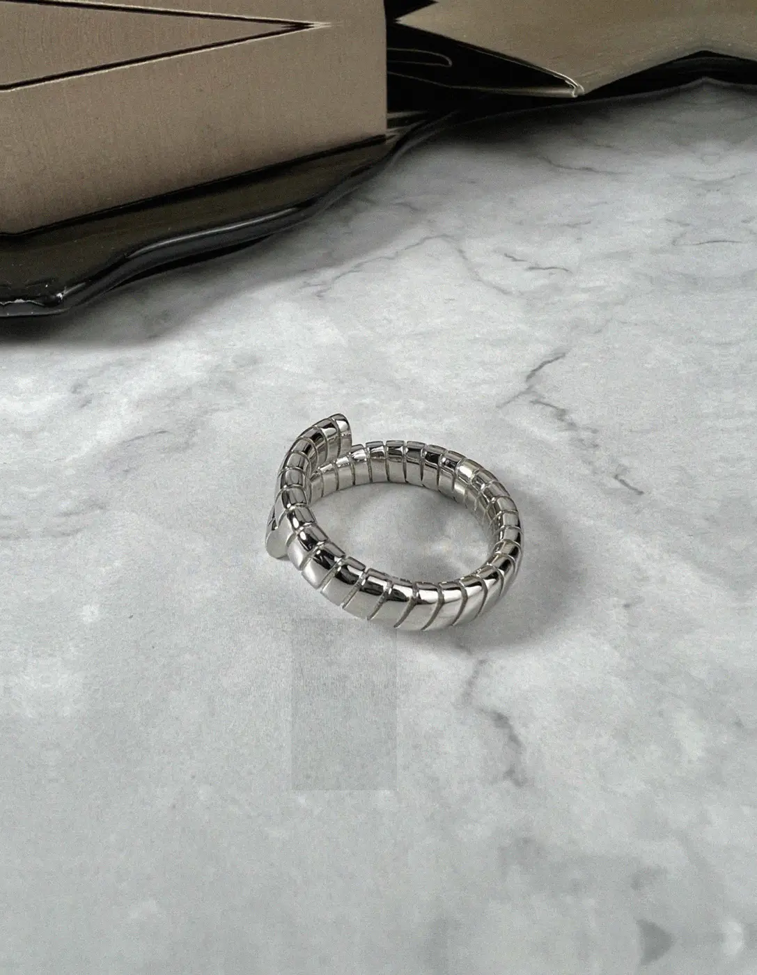 Counterfeit Bvlgari jewelry front view visual reference