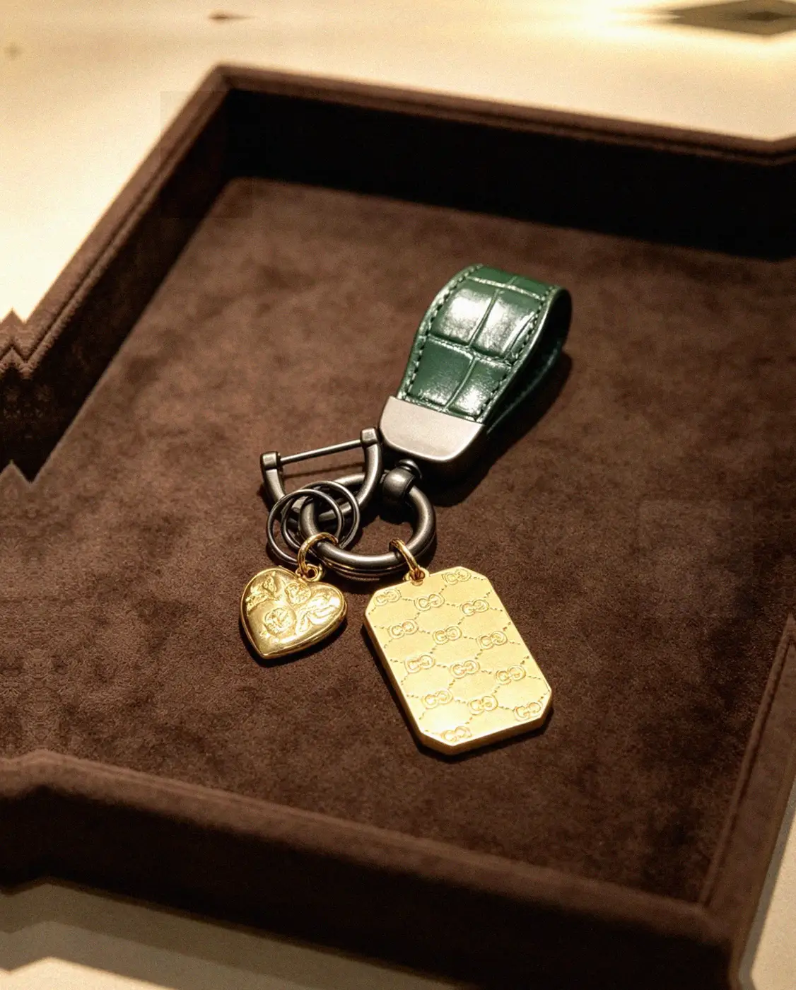 Counterfeit Gucci accessories front view visual reference