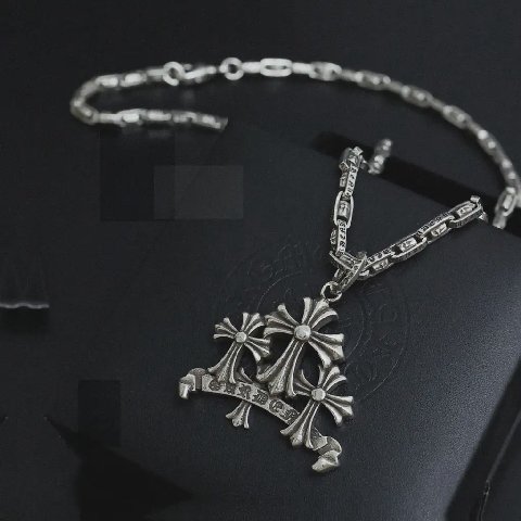 Counterfeit Chrome Hearts jewelry detail view visual reference