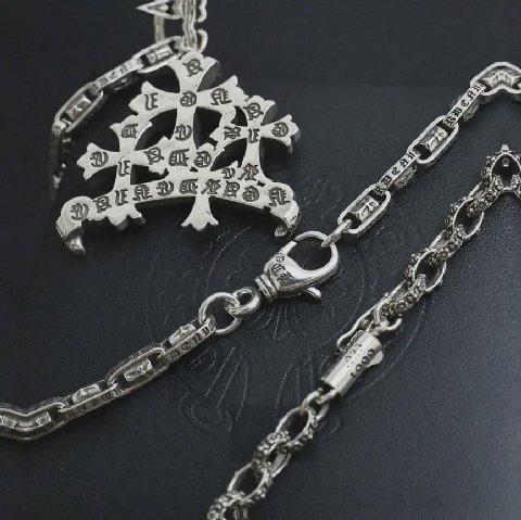Counterfeit Chrome Hearts jewelry detail view visual reference