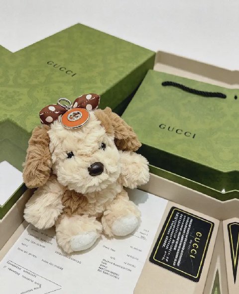 Counterfeit Gucci Anger Forest back view visual reference