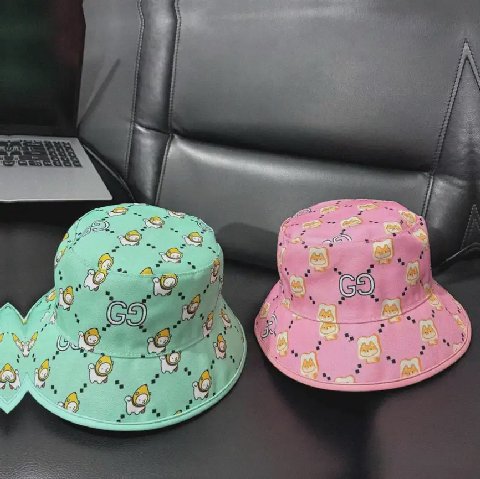 Counterfeit Gucci P45 detail view visual reference