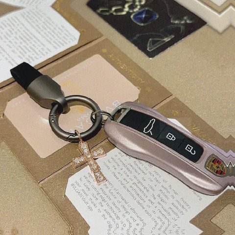 Counterfeit Bvlgari accessories front view visual reference
