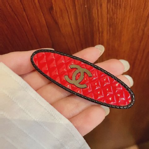 Counterfeit CHANEL accessories back view visual reference