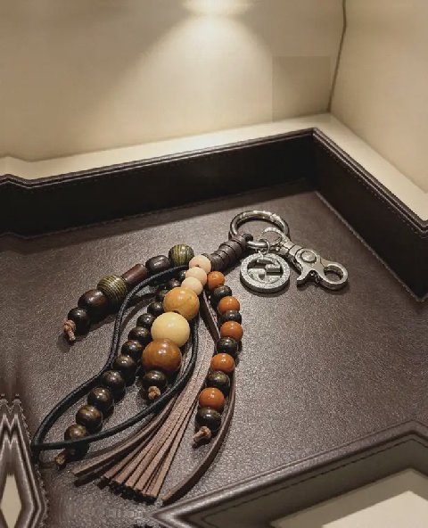 Counterfeit Gucci accessories detail view visual reference
